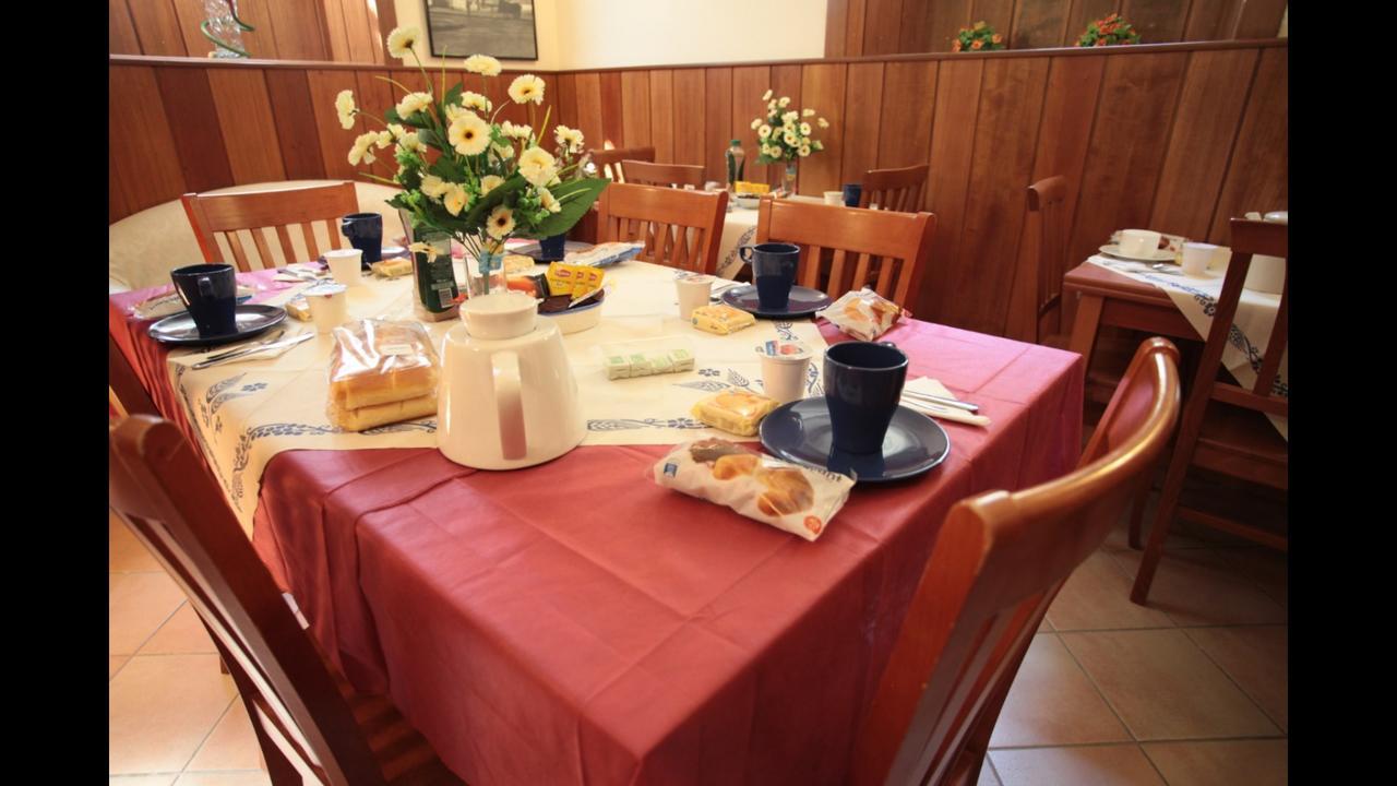 Bed and Breakfast Residenza Matilde Рим Экстерьер фото