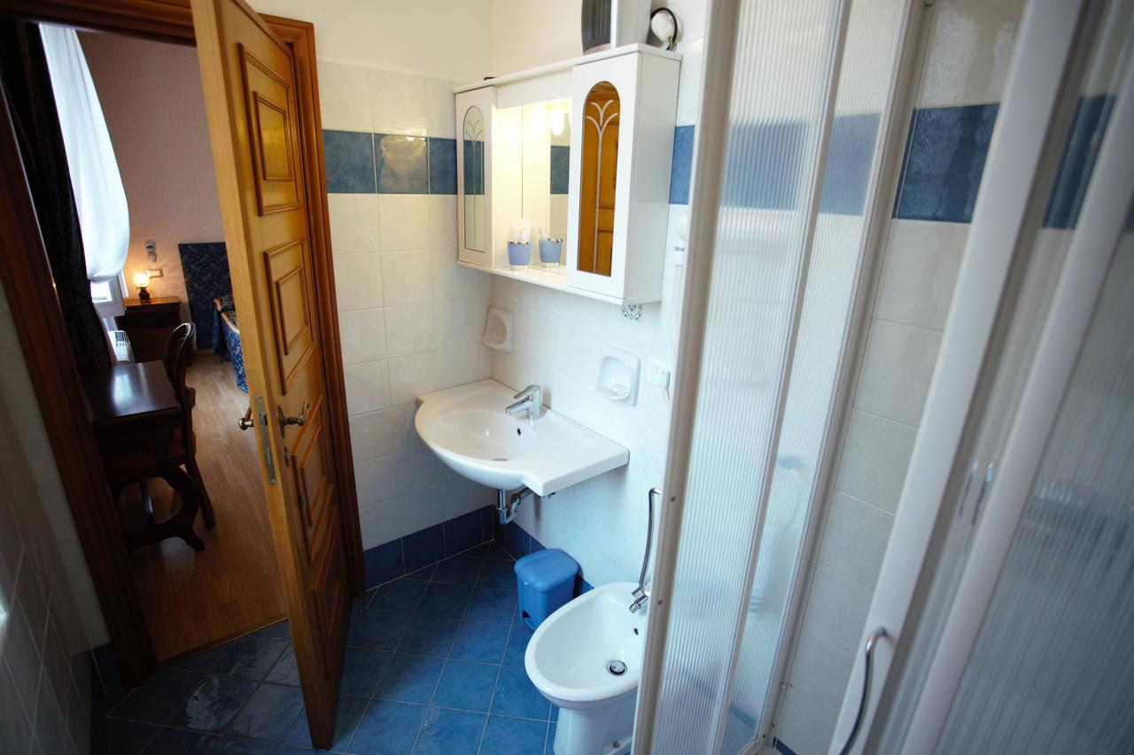 Bed and Breakfast Residenza Matilde Рим Экстерьер фото
